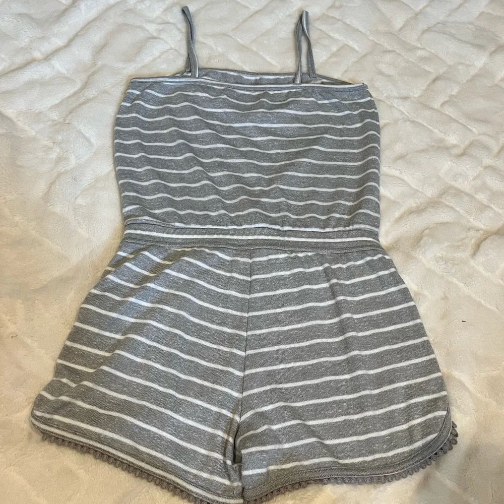 Girls Terry Romper Gray & White Abercrombie & Fitch Size 13/14 NWOT